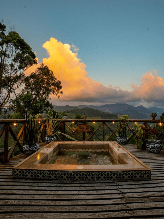 hotel-kawa-mountain-retreat-jacuzzi