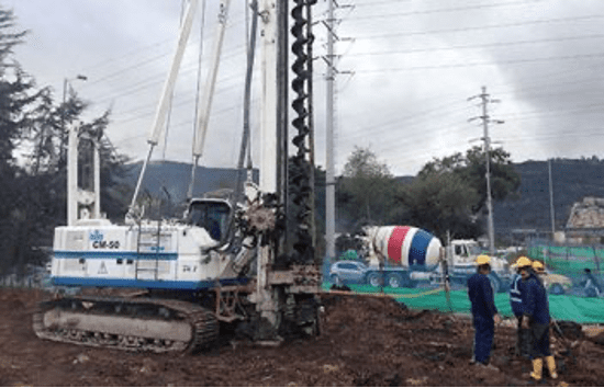 piloteadora de tornillo continuo