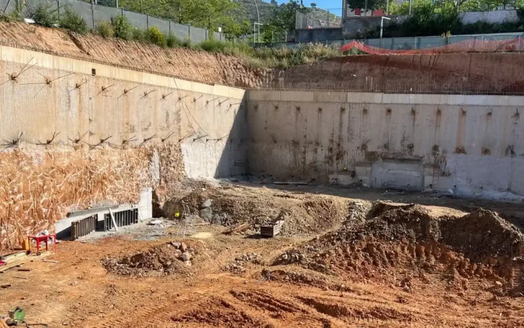 proceso constructivo de un muro de contención