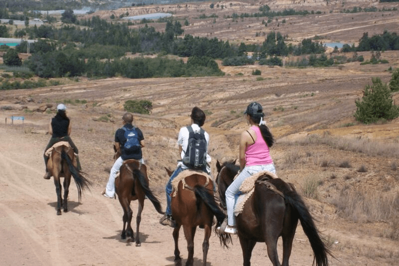 cabalgatas-y-caminatas-en-villa-de-leyva