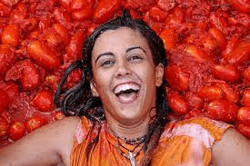 la-chica-de-la-tomatina